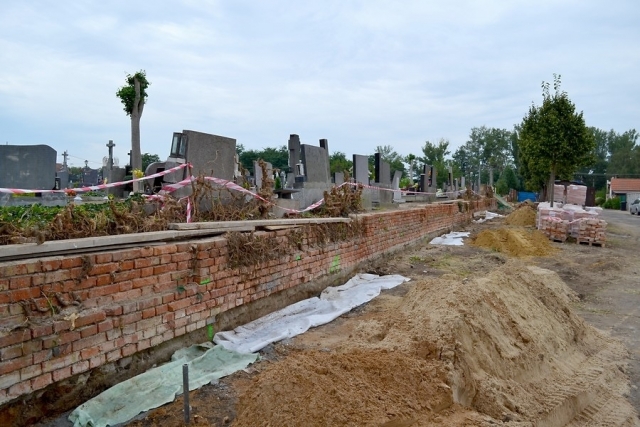 Hřbitovní zeď 2. etapa
